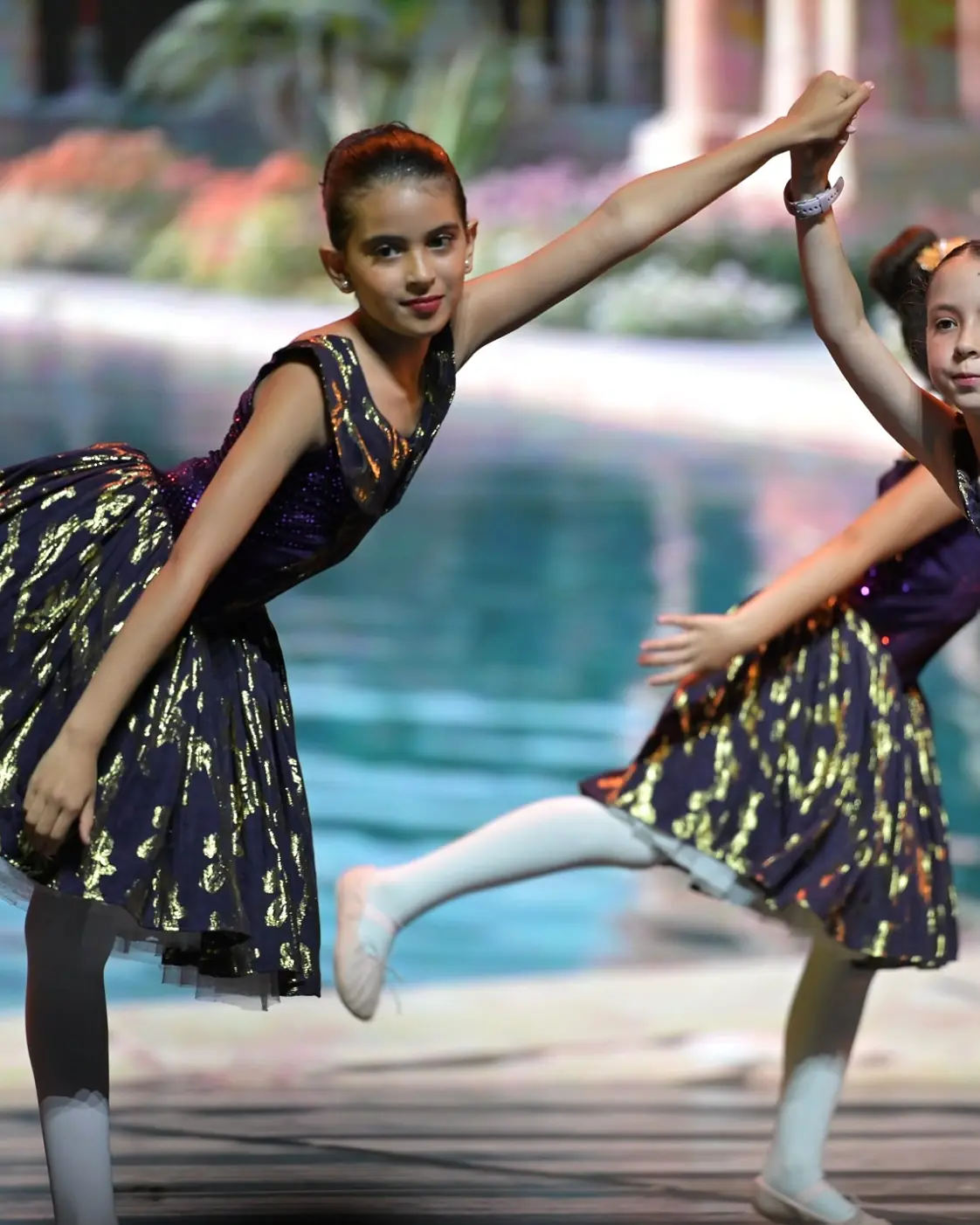 Jeunes danseuses du Colibri Centre Artistique sur scène